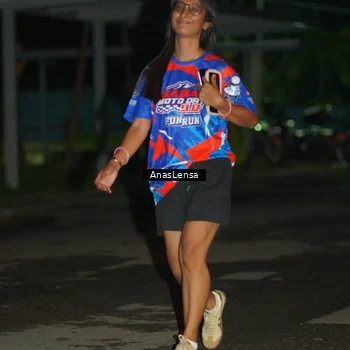 Runner Photo 6044723