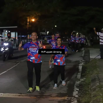 Runner Photo 6044724