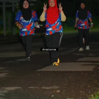 Runner Photo 6044753