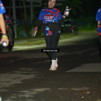 Runner Photo 6044773