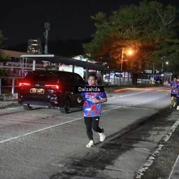 Runner Photo 6044789