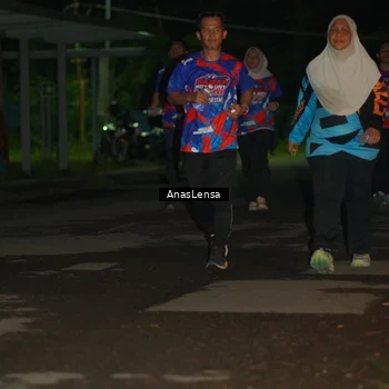 Runner Photo 6044993