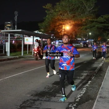 Runner Photo 6045043
