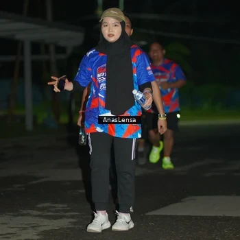 Runner Photo 6045047