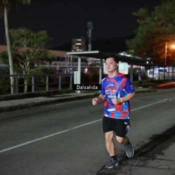 Runner Photo 6045098