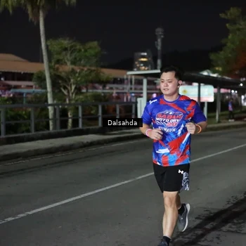 Runner Photo 6045111