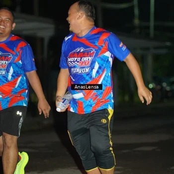 Runner Photo 6045128