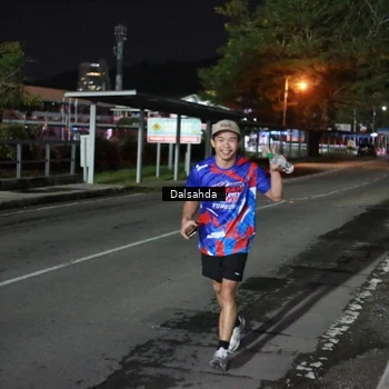 Runner Photo 6045154