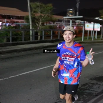 Runner Photo 6045158