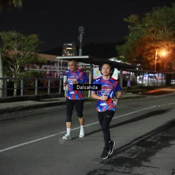 Runner Photo 6045170