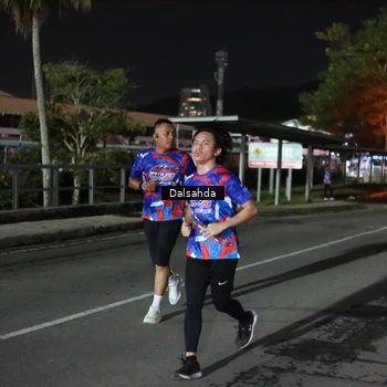 Runner Photo 6045171