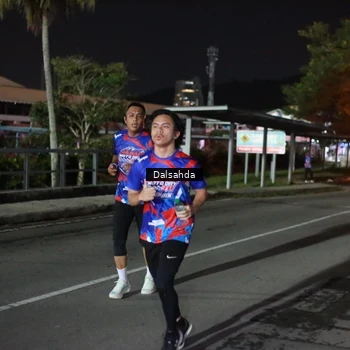 Runner Photo 6045173