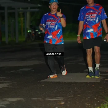 Runner Photo 6045207