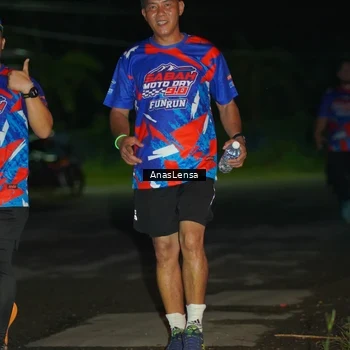 Runner Photo 6045272