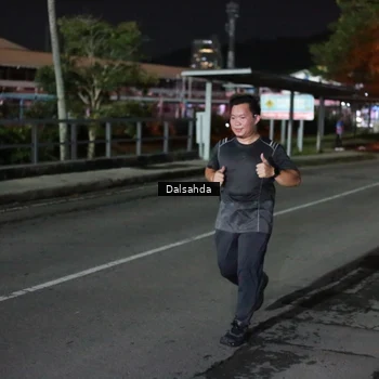 Runner Photo 6045343