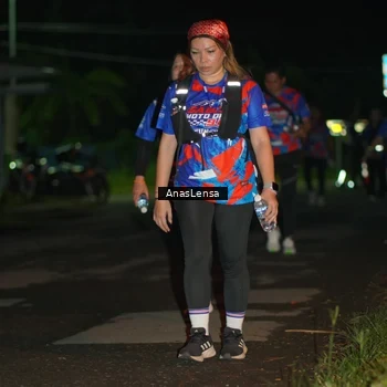 Runner Photo 6045347