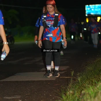 Runner Photo 6045349