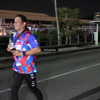 Runner Photo 6045387
