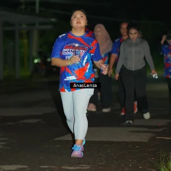 Runner Photo 6045404