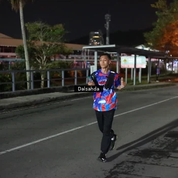 Runner Photo 6045419