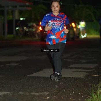 Runner Photo 6045680