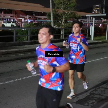 Runner Photo 6045691