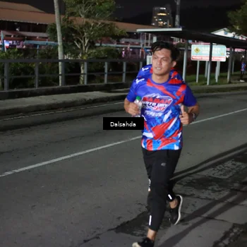 Runner Photo 6045699