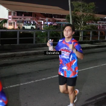 Runner Photo 6045711