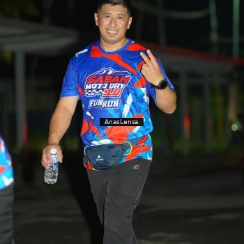 Runner Photo 6045714