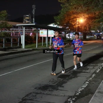 Runner Photo 6045718