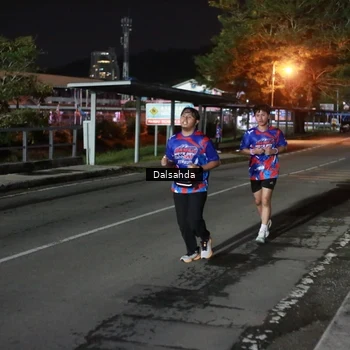 Runner Photo 6045722