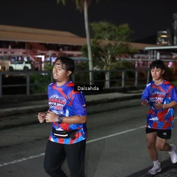 Runner Photo 6045731