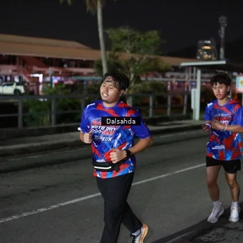Runner Photo 6045733