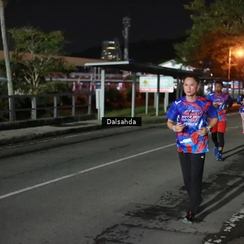 Runner Photo 6045752