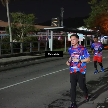 Runner Photo 6045756