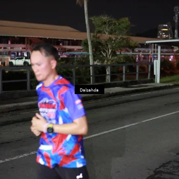 Runner Photo 6045759