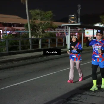 Runner Photo 6045773
