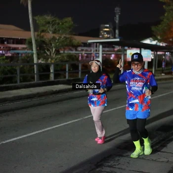 Runner Photo 6045777
