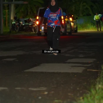 Runner Photo 6045852
