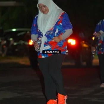 Runner Photo 6046002