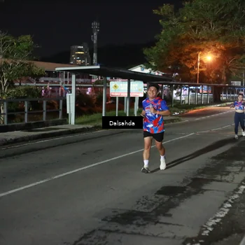 Runner Photo 6046005