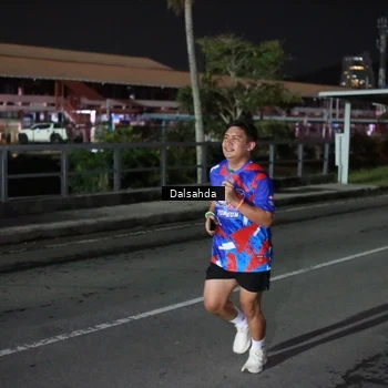 Runner Photo 6046024