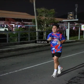 Runner Photo 6046026