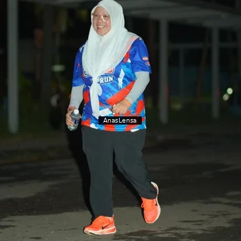 Runner Photo 6046030