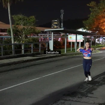 Runner Photo 6046031