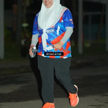 Runner Photo 6046036