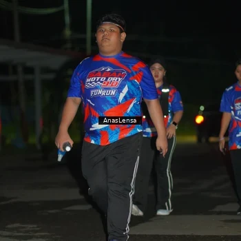 Runner Photo 6046066
