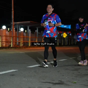 Runner Photo 6046068