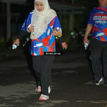 Runner Photo 6046075