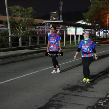 Runner Photo 6046095